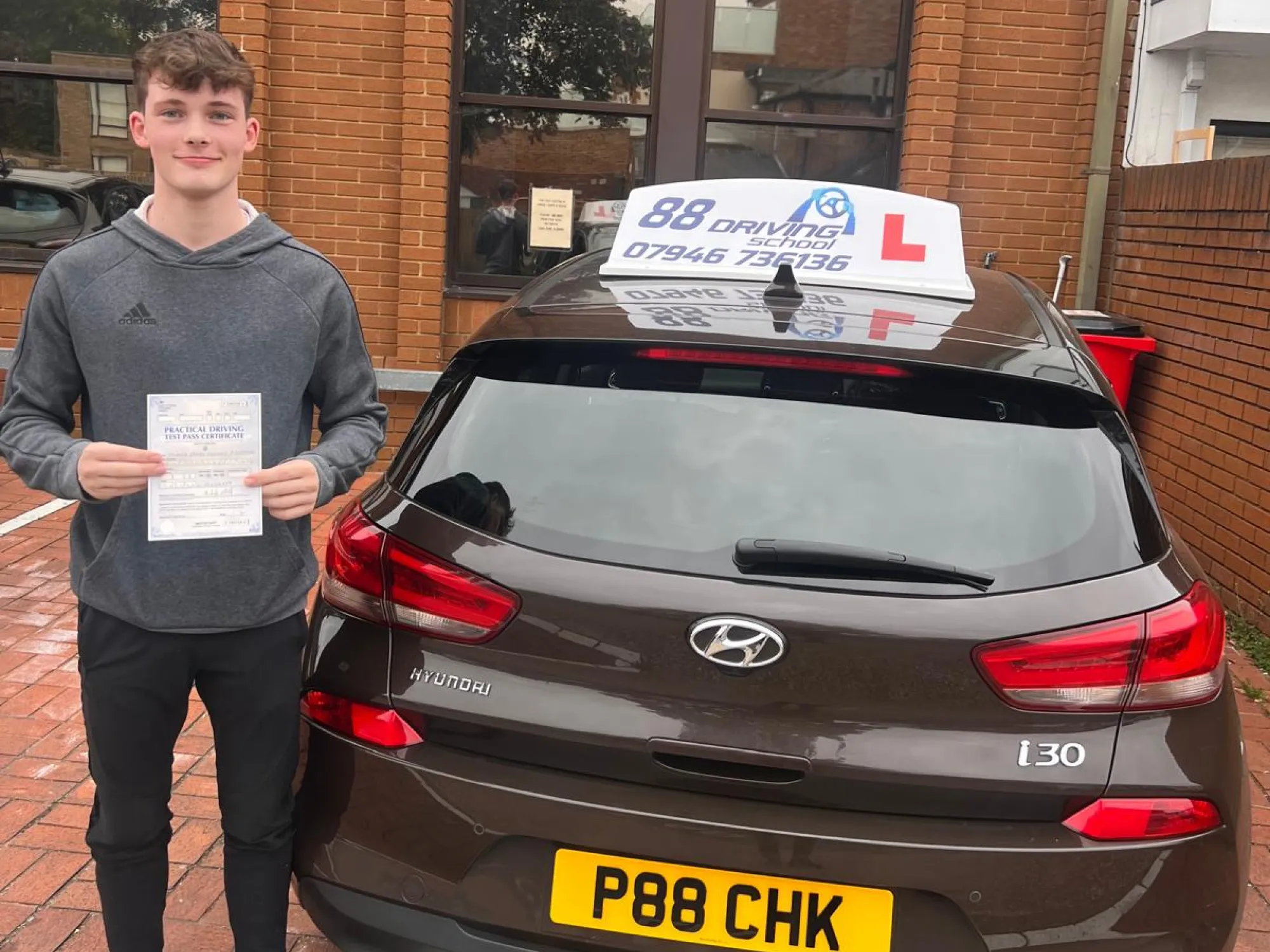 Learning to Drive: What New Drivers Should Know Before Their Test